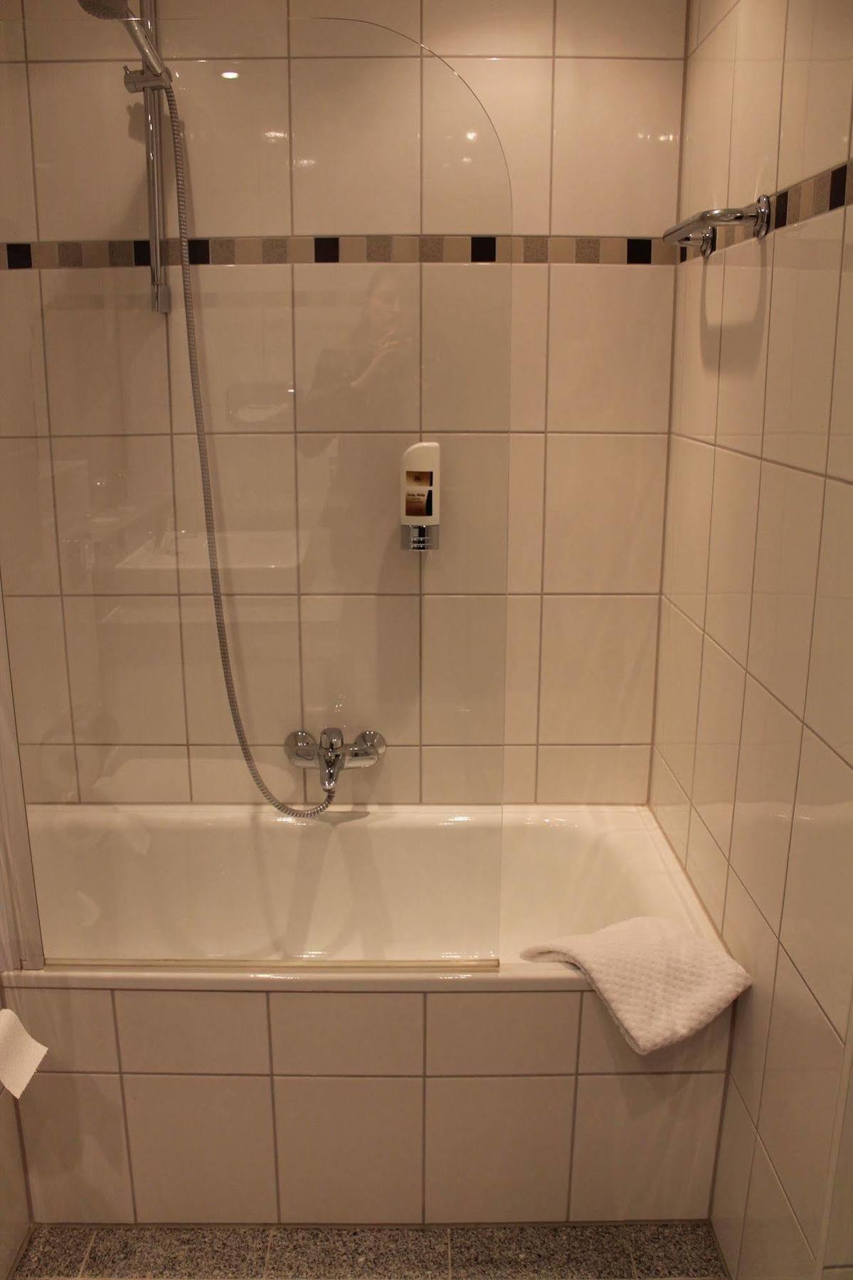 City Hotel Essen Bagian luar foto